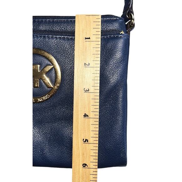 Michael Kors Fulton Cadet Blue Leather Crossbody Bag Authenticated - Picture 13 of 15
